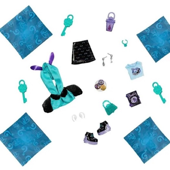 Monster High®: Skulltimate Secrets Neon Frights Twyla™ Doll w/Locker-New - Picture 8 of 9